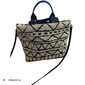 UNIVERSAL THREAD AZTEC BAG